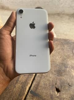 iPhone XR white colour battery health 78 condition 9/10 only mobile