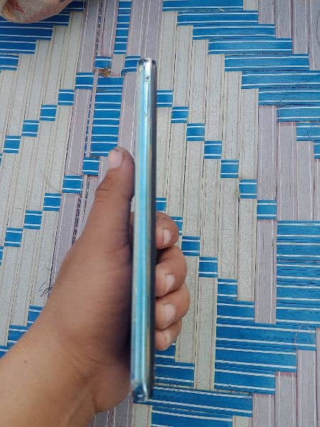 Vivo y 17 6 gb ram 128 gb memory 1