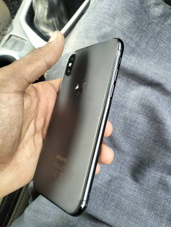 I phone x 64 gb pta approved 4