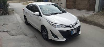 Toyota Yaris Ativ 1.5 CVTi Nov-2021 Like New