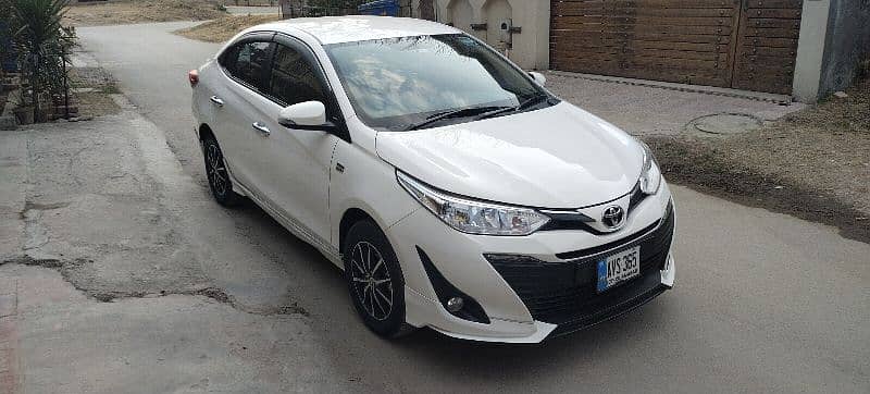 Toyota Yaris Ativ 1.5 CVTi Nov-2021 Like New 0