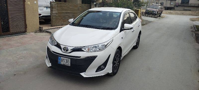 Toyota Yaris Ativ 1.5 CVTi Nov-2021 Like New 1