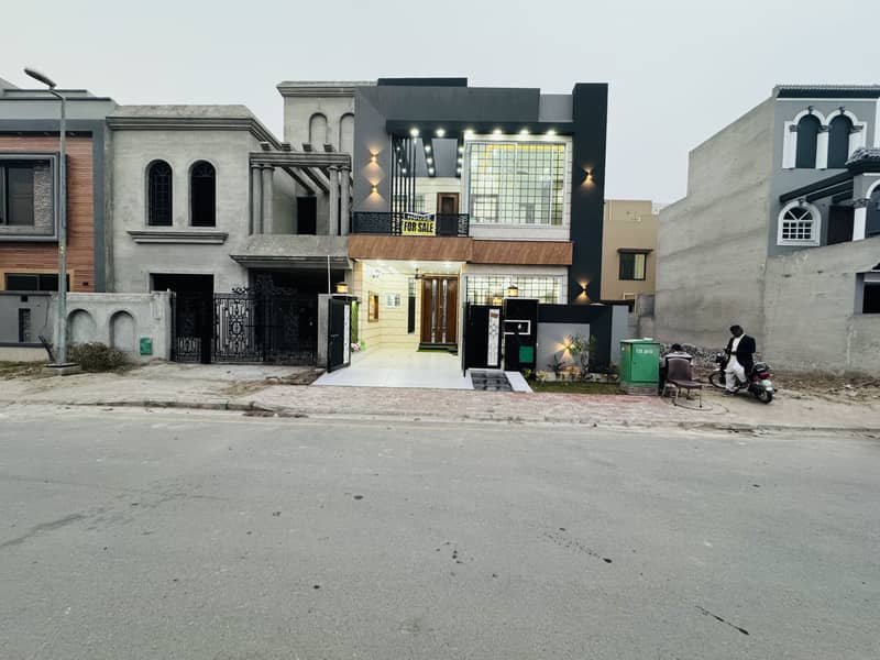 5 Marla Ultra Classic Architect Designer House For Sale In Bahria Town Lahore 0