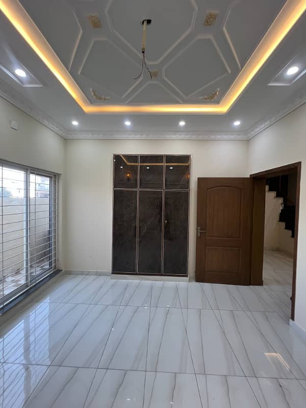 5 marla brand new house for sale in AL Hafeez garden phase 5 canal road Lahore 3