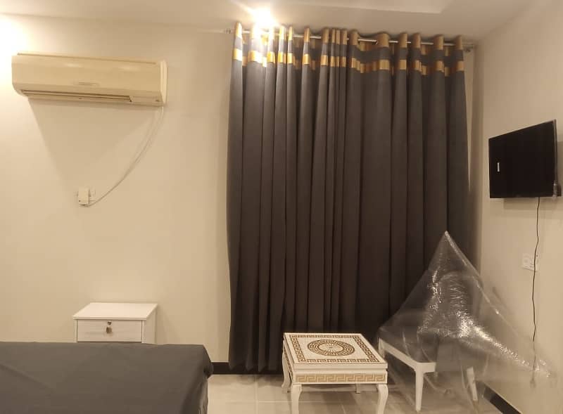 FULLY FURNISHED 01 BEDROOM WITH ATTACH BATH AVAILABLE FOR RENT AT VERY HOT LOCATION 4