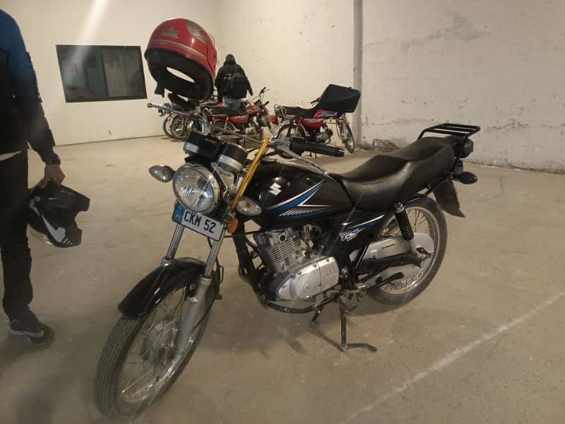 Suzuki motorcycle 150 GS 1