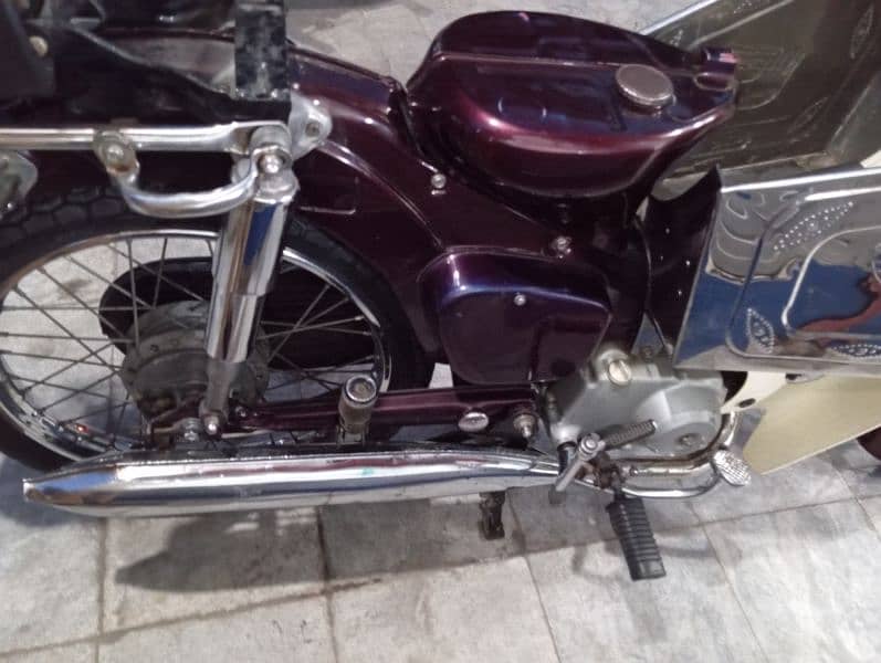 3 Gair Honda 70 82 Model Good Condition. . ! 2