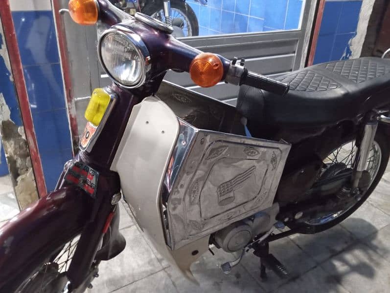 3 Gair Honda 70 82 Model Good Condition. . ! 3