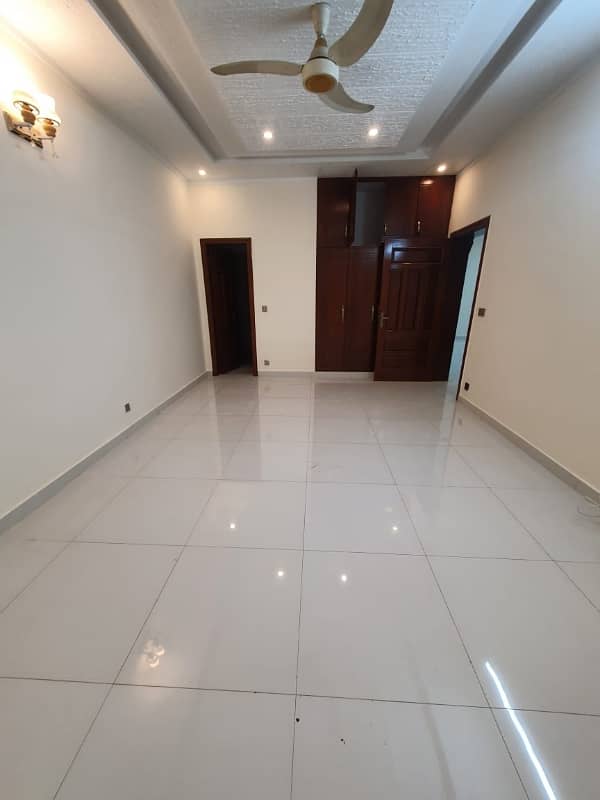 10 Marlas BASEMENT Available For Rent All Facilities Near Park and Market G-13 12