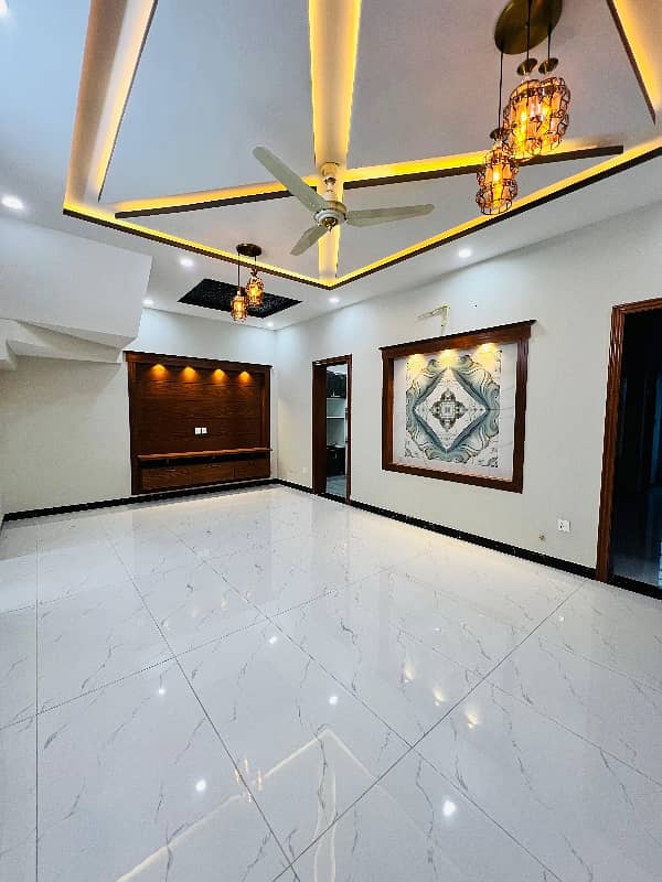 10 Marla Brand New Upper Portion With Servant Quarter Available Near Kashmir Highway G-13/1 0