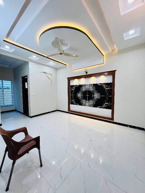 10 Marla Brand New Upper Portion With Servant Quarter Available Near Kashmir Highway G-13/1 4