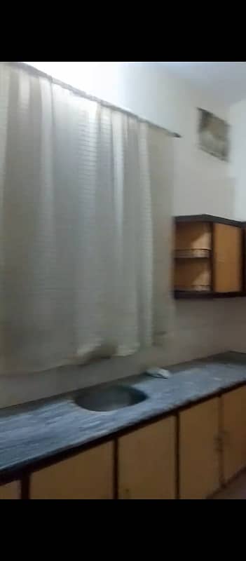 Allama Iqbal Town 10 Marla Upper Portion with 3 bedroom and bath Rent 0