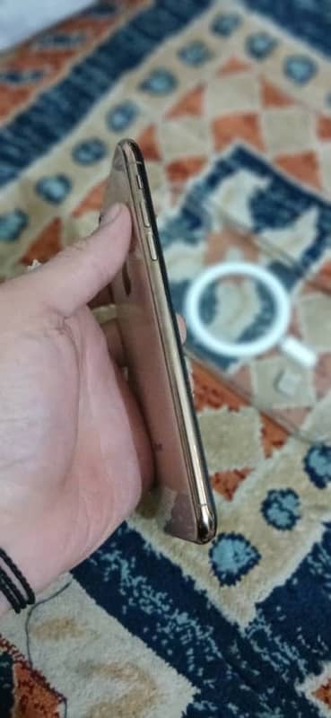 64 gb 10/10 condition Face ID off baqi mobile 10/10 3