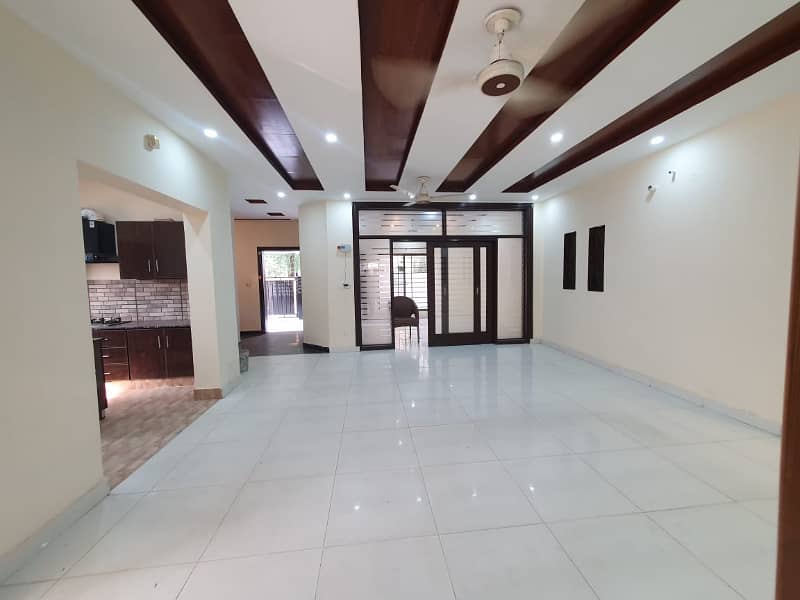 10 Marla Used Simple & Solid House For Sale Gulbahar Block Sector C Bahria Town Lahore 18