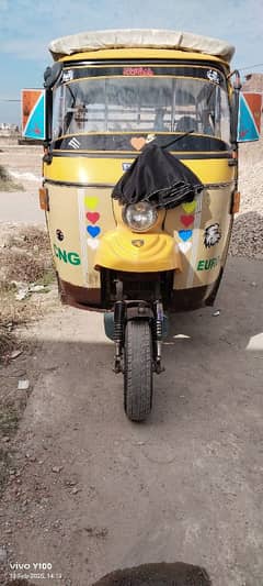 tej raftar auto rickshaw condition mein hai documents clear hai