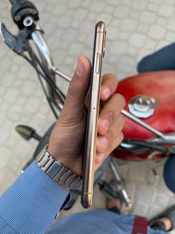 iphone xs max 1