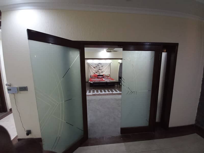 10 Marla Used House At Prime Location Like Brand New For Sale Rafi Block Bahria Town Lahore 3