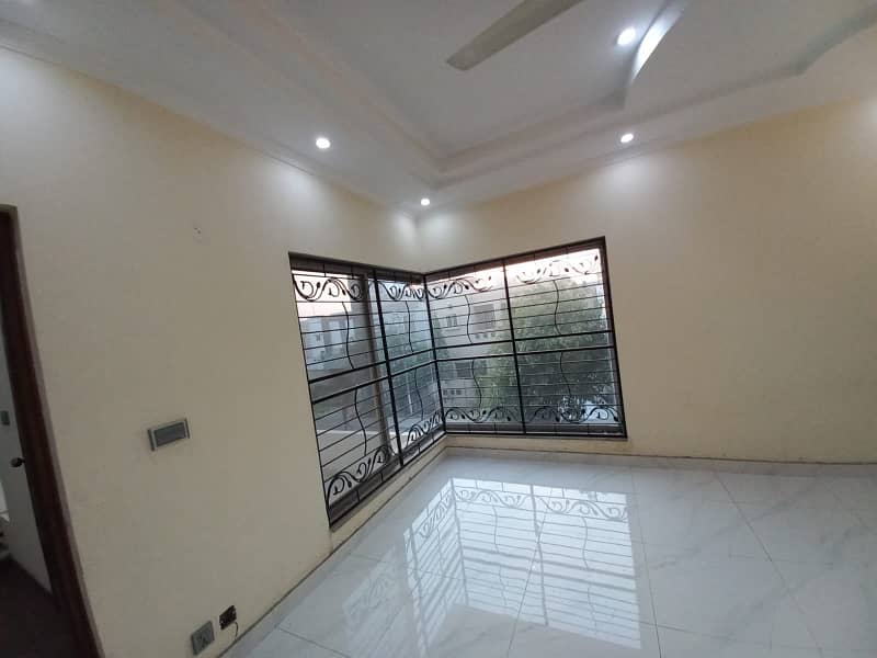 10 Marla Used House At Prime Location Like Brand New For Sale Rafi Block Bahria Town Lahore 5