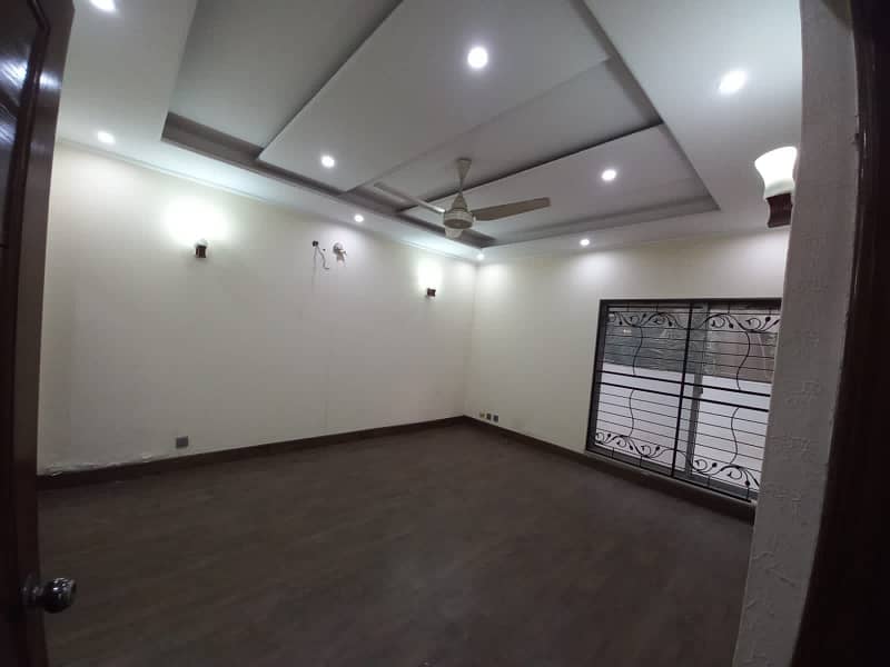 10 Marla Used House At Prime Location Like Brand New For Sale Rafi Block Bahria Town Lahore 23