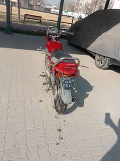 Yamaha 100 Junoon