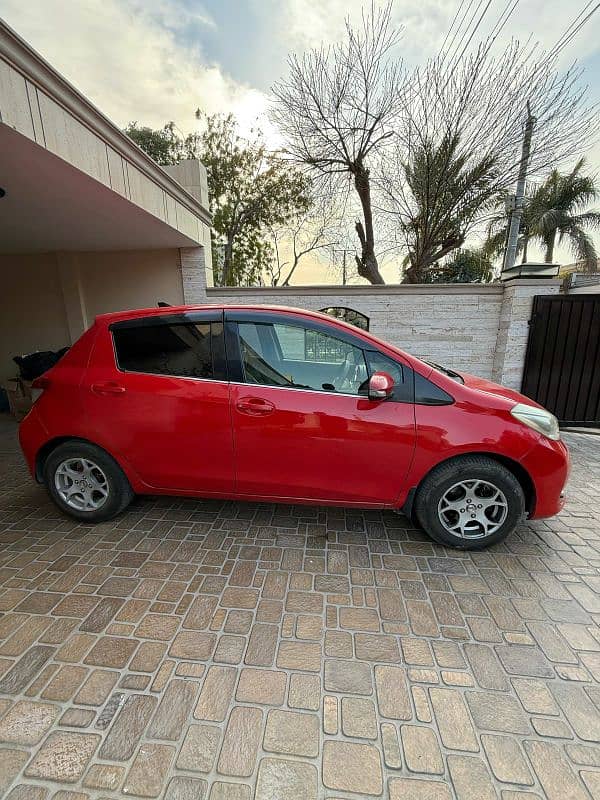 Toyota Vitz 2012 contact 03234084936 5