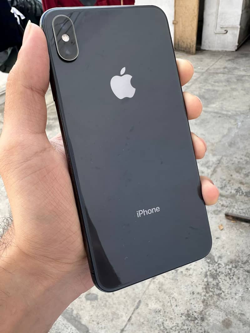 Apple iPhone XS Max 2