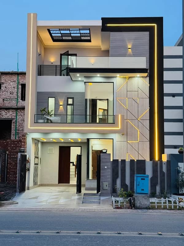 5 MARLA NEW BRAND LUXURY HOUSE FOR SALE IN DREAM GARDEN LAHORE 0