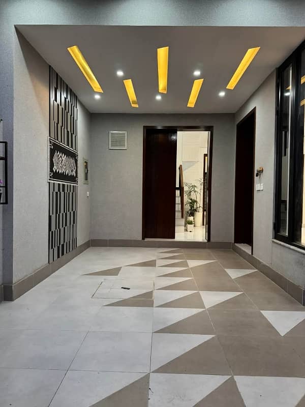 5 MARLA NEW BRAND LUXURY HOUSE FOR SALE IN DREAM GARDEN LAHORE 2