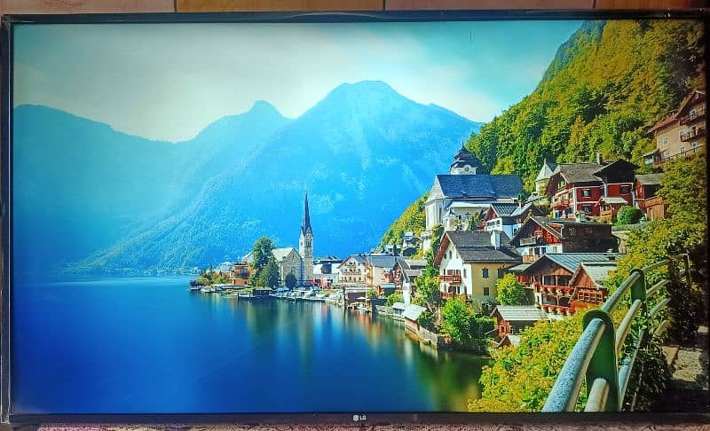 LG 49" 4K SMART ANDROID LED FOR SALE IN VERY GOOD CONDITION 6