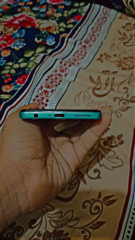 HELLO  GUYS I WANT TO SALE MY TECNO CAMMON 19 NEO 2