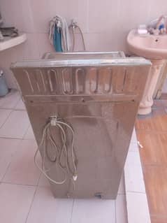 GUJRANWALA MADE STEEL BODY DRYER.