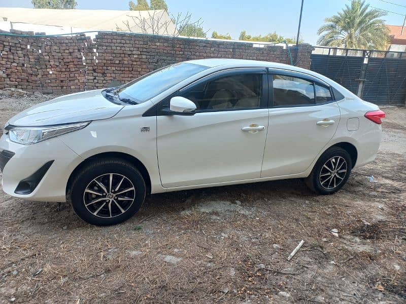 Toyota Yaris Ativ cvt for sale 0