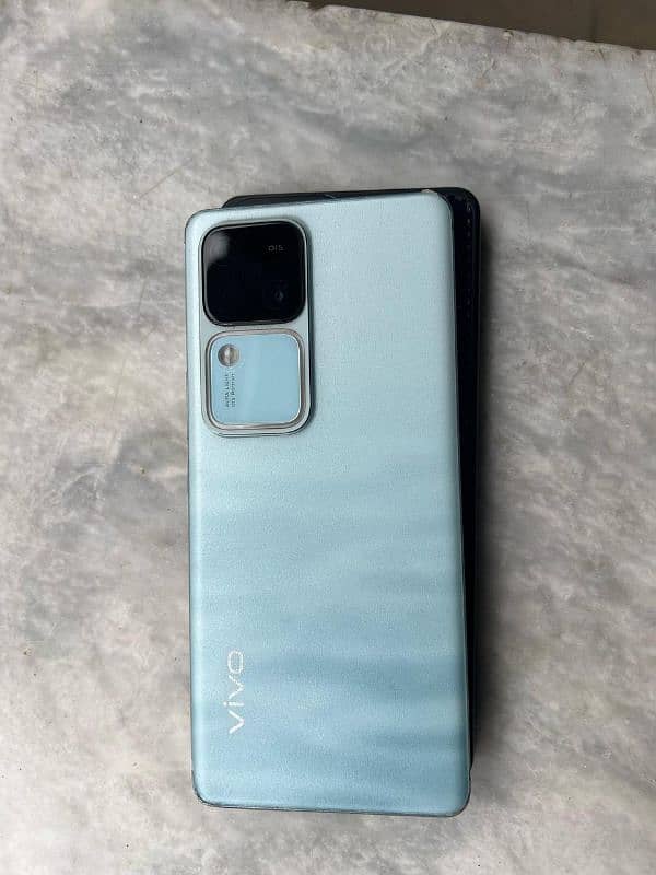 vivo v30 full box 1