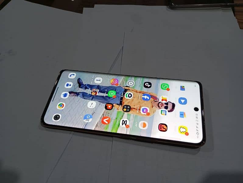 Vivo v40e mobile 1