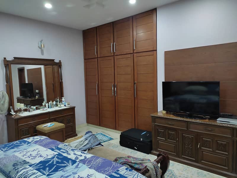 1 Kanal Used Designer Furnished House Available For Sale In Overseas A Block Sector C Bahria Town Lahore 4