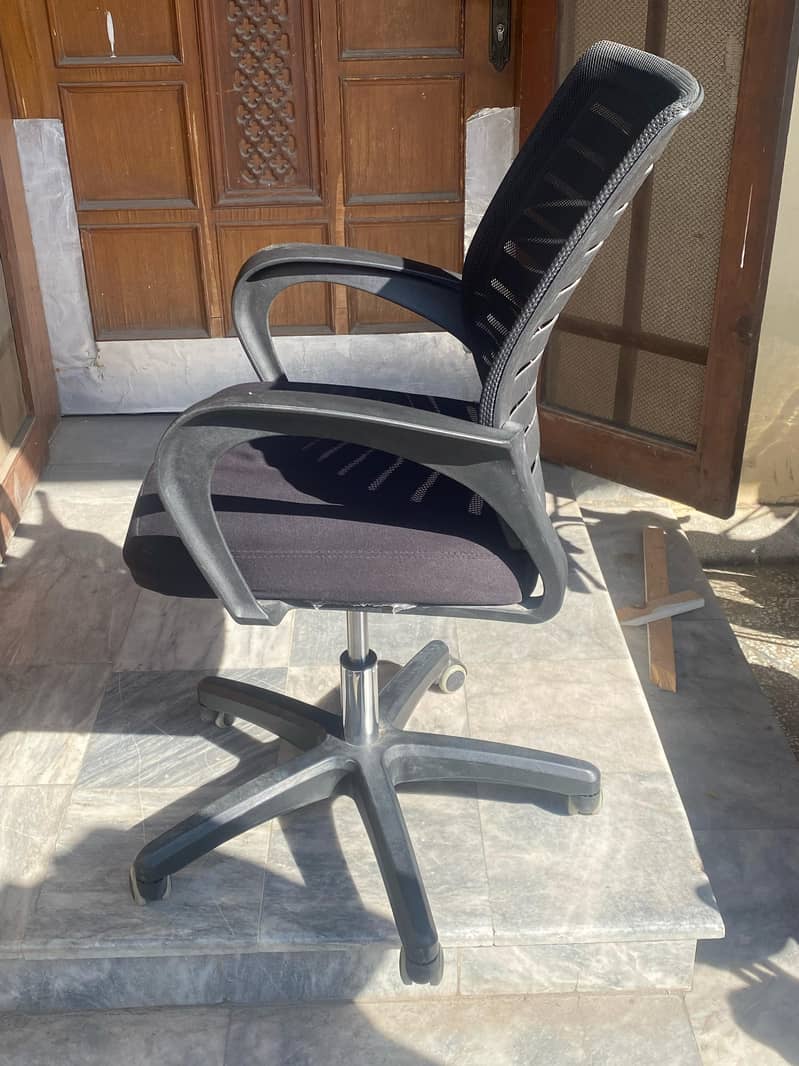 Office Chairs | Revolving Computer Chairs | 10 Chairs Available 3