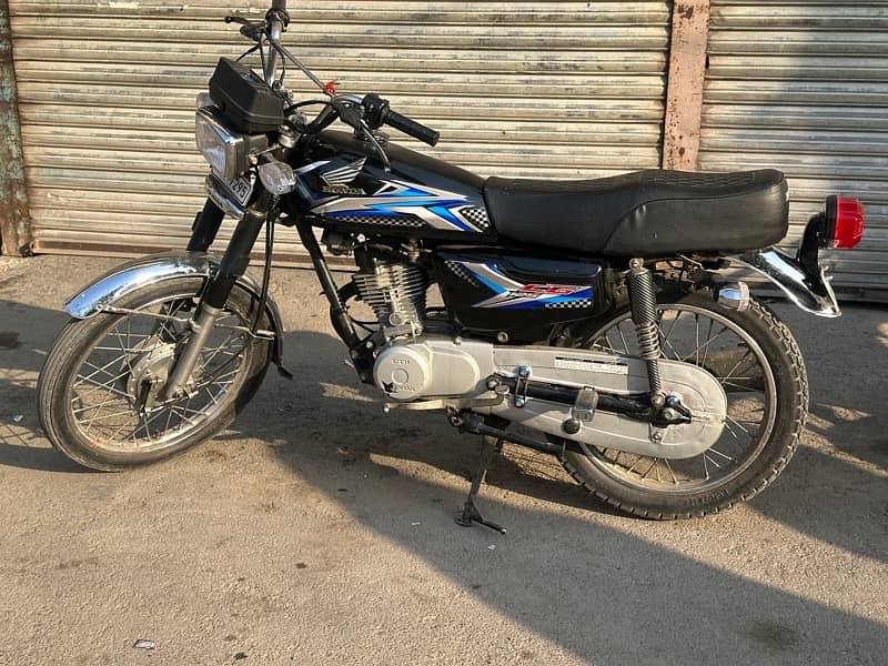 honda cg 125 black colour 1