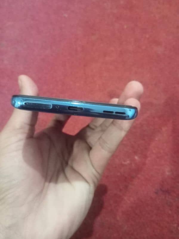 One plus 9 Dual SIM original CP. id 12.256ram. Condition 10 by 10 3