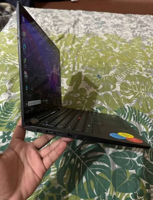 Lenovo yoga x390 Laptop Touch 360 1