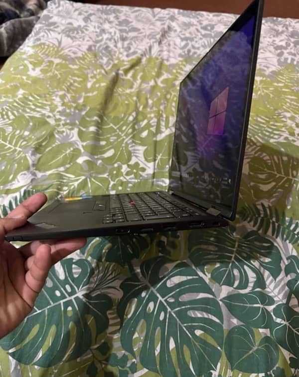 Lenovo yoga x390 Laptop Touch 360 4