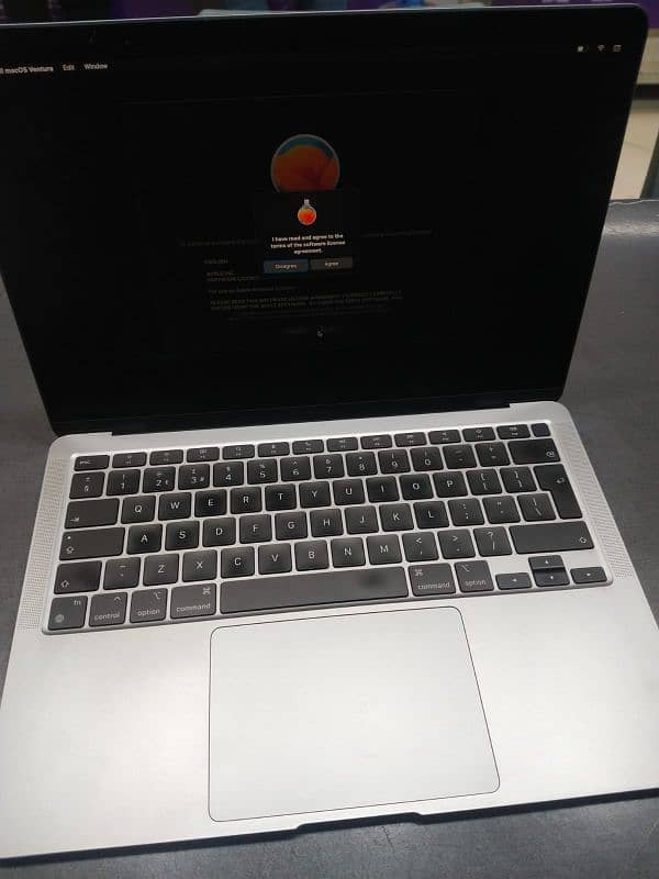 Macbook m1 Air 8GB ram 256GB ssd 1