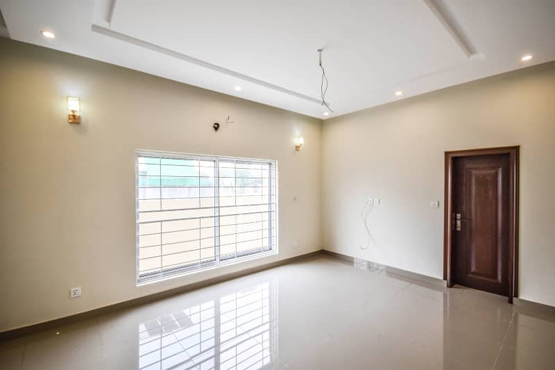 Brand new 1 Kanal Upper Portion Available for Rent in DHA Phase 8 Ex Air Avenue 13