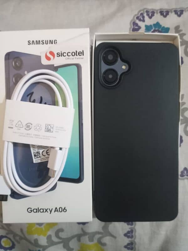 Samsung A06 4/128 pta just box open 3