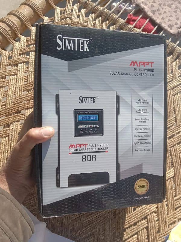 MPPT Solar Charge Controller 80 Ampere 3