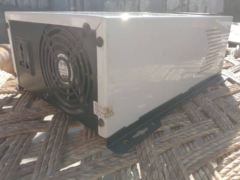 MPPT Solar Charge Controller 80 Ampere 7