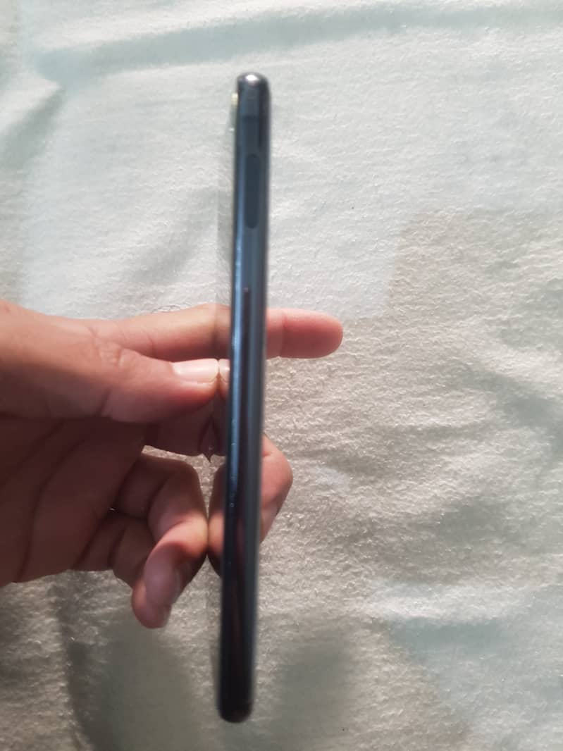 Samsung s10e 8/256 non pta 4