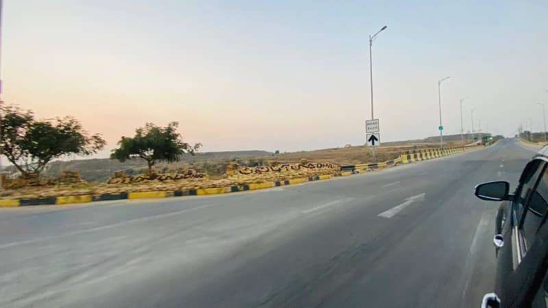 Prime 125 Sq. Yd Residential Plot in DHA City Sector 3E | Ideal Investment! 1