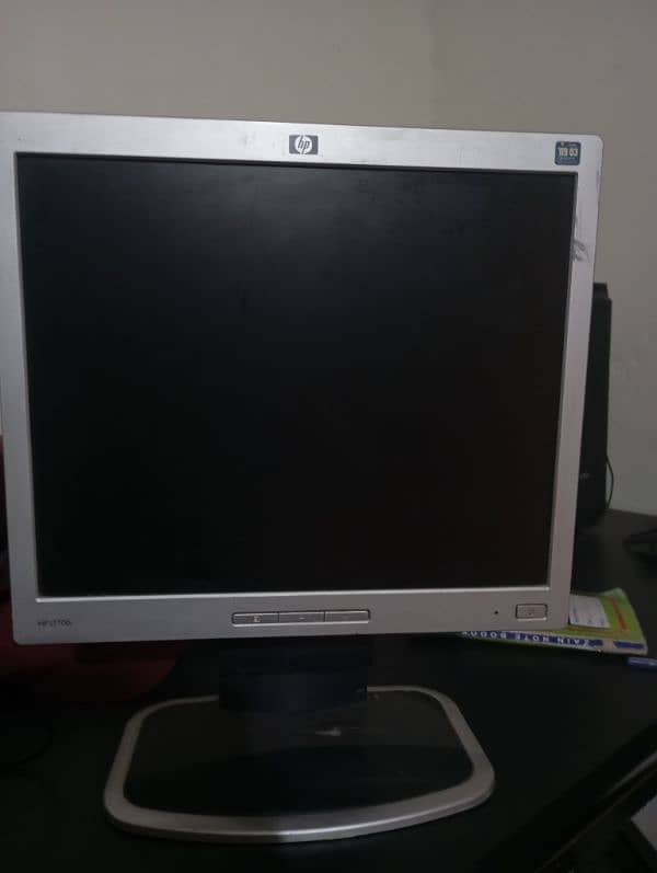 Hp 17 Inch  Slim Monitor With original stand | Hp L1706 Model 1