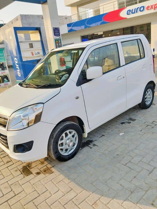 Suzuki Wagon R 2019 1