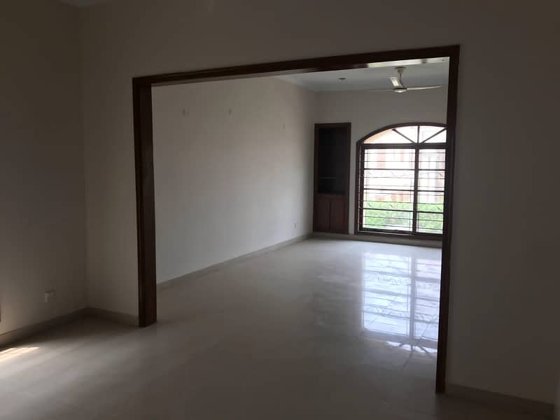 Upper portion for Rent 6